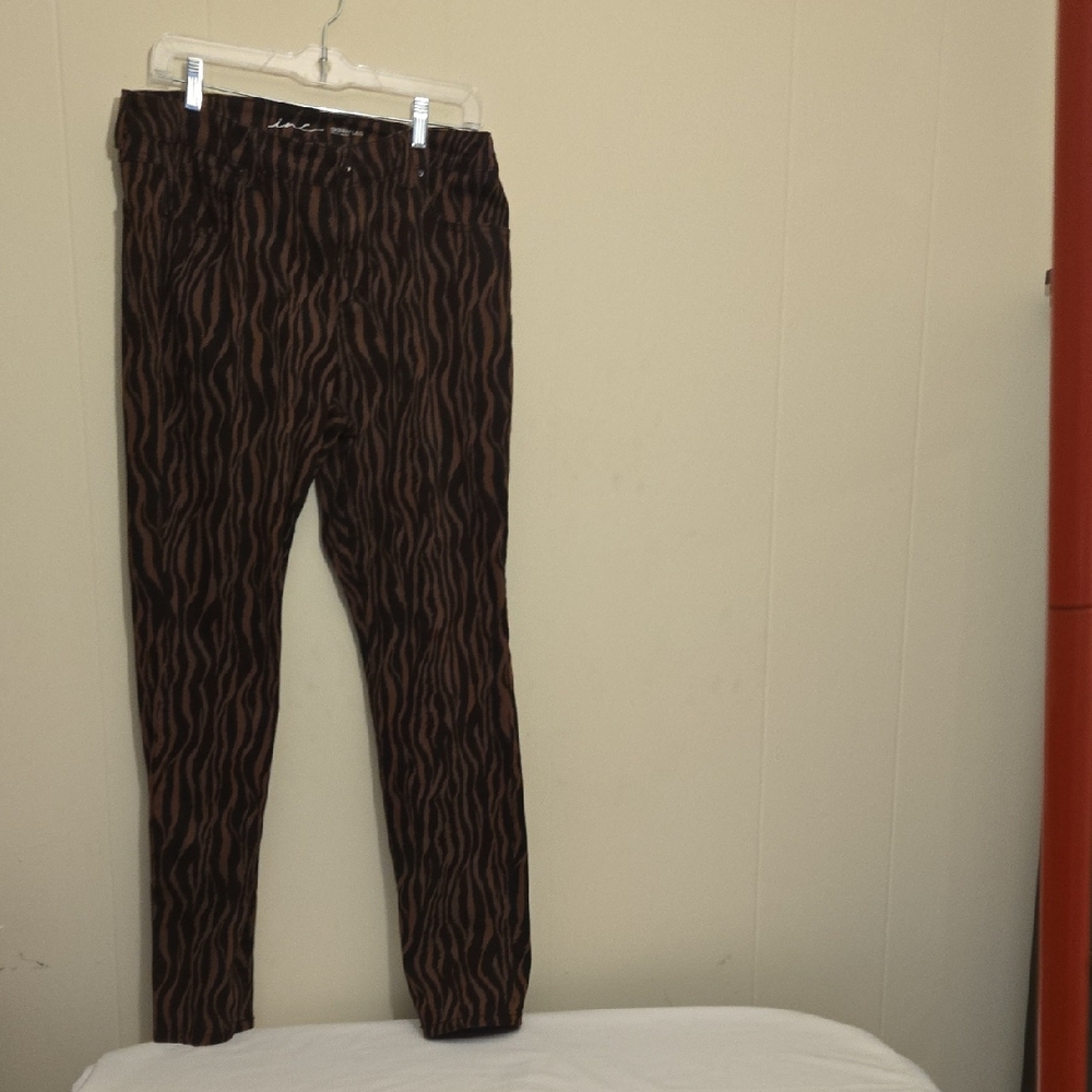 INC Skinny Leg Brown and Black Animal Print Pants 14 Regular
